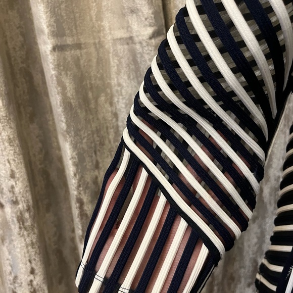 Chico’s Navy and white sheer jacket size 1 - Picture 4 of 4